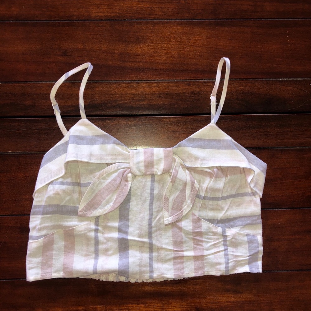Crop top size S with front bow New no tag